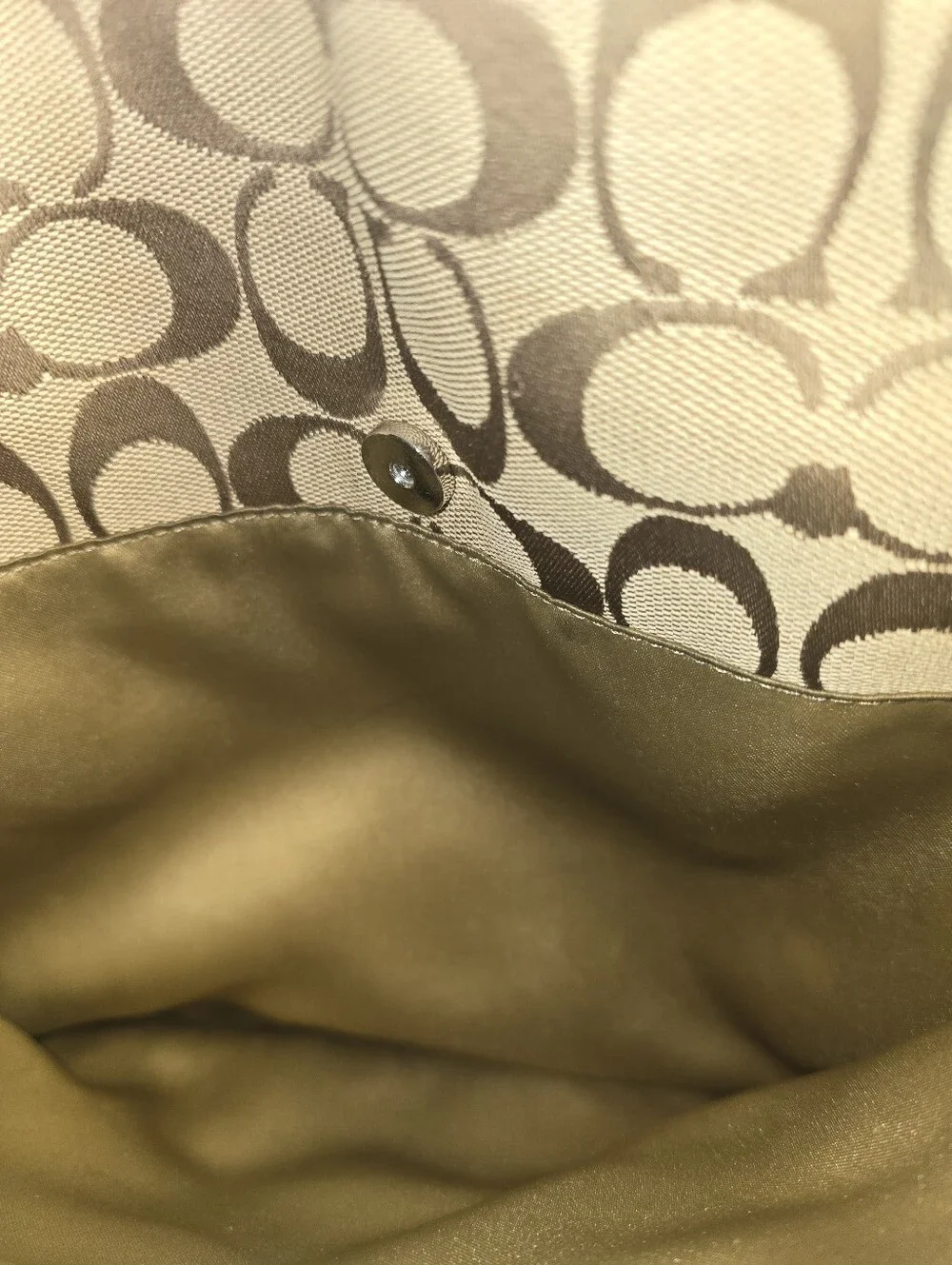 Coach tote signature